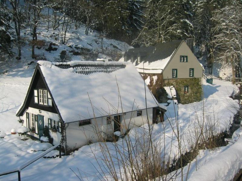 Hotel Haus Gertrud Simmerath Exterior foto